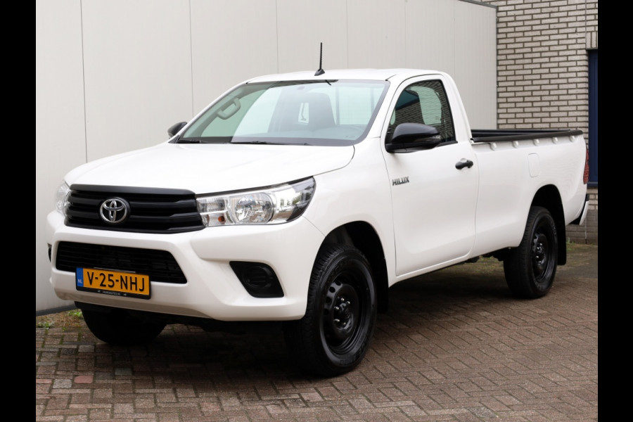 Toyota Hilux 2.4 D-4D 4WD Cool Comfort | Airco | Cruise | Trekhaak