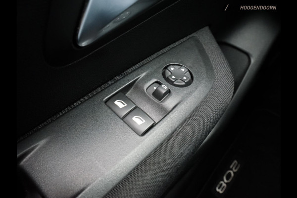 Peugeot 208 1.2 PureTech Sport Active-pack (APPLE CARPLAY,LED,NAVIGATIE,CRUISE,PARKEERSENSOREN,SPORTSTOELEN,LM-VELGEN,TOPCONDITIE)