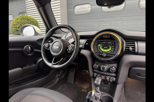 MINI Mini 1.5 Cooper Salt Business | Navigatie | Parkeersensoren | Lichtmetalen Velgen | Cruise Control |