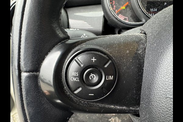 MINI Mini 1.5 Cooper Salt Business | Navigatie | Parkeersensoren | Lichtmetalen Velgen | Cruise Control |