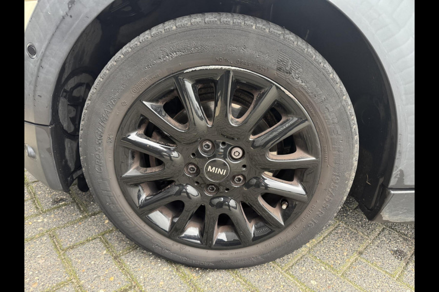 MINI Mini 1.5 Cooper Salt Business | Navigatie | Parkeersensoren | Lichtmetalen Velgen | Cruise Control |