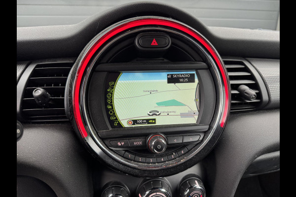 MINI Mini 1.5 Cooper Salt Business | Navigatie | Parkeersensoren | Lichtmetalen Velgen | Cruise Control |