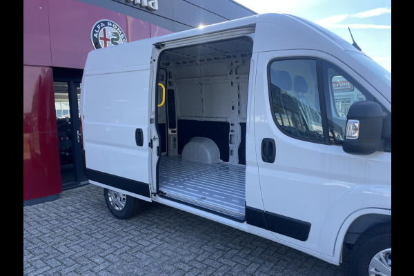 Fiat Ducato 2.2 MultiJet 140 S&S L2H2 3.5t Automaat | Trekhaak | 10 inch/apple carplay | Voorruitverwarming | Webasto standkachel |