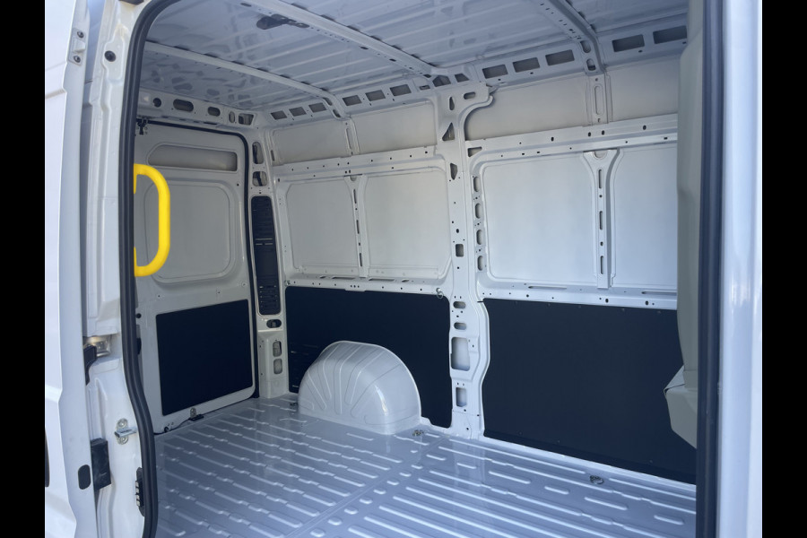 Fiat Ducato 2.2 MultiJet 140 S&S L2H2 3.5t Automaat | Trekhaak | 10 inch/apple carplay | Voorruitverwarming | Webasto standkachel |