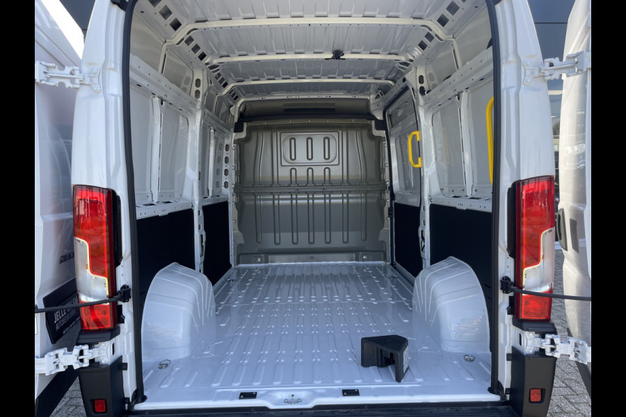 Fiat Ducato 2.2 MultiJet 140 S&S L2H2 3.5t Automaat | Trekhaak | 10 inch/apple carplay | Voorruitverwarming | Webasto standkachel |