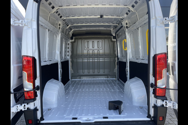 Fiat Ducato 2.2 MultiJet 140 S&S L2H2 3.5t Automaat | Trekhaak | 10 inch/apple carplay | Voorruitverwarming | Webasto standkachel |