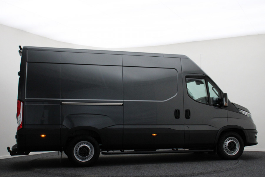 Iveco Daily 35S18V 3.0 Automaat L2H2 Luchtvering, ACC, Camera, Climate, Appel Carplay, LED, DAB, Trekhaak