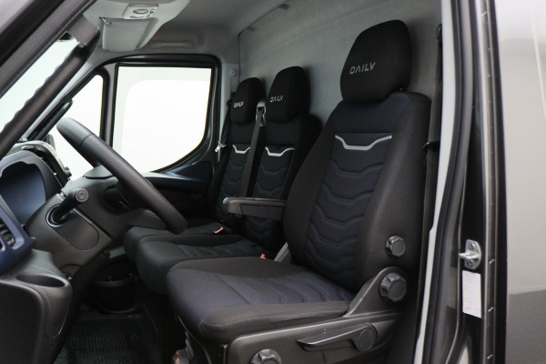 Iveco Daily 35S18V 3.0 Automaat L2H2 Luchtvering, ACC, Camera, Climate, Appel Carplay, LED, DAB, Trekhaak
