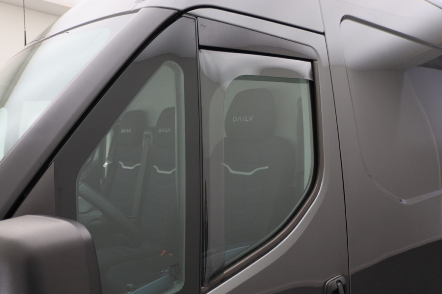Iveco Daily 35S18V 3.0 Automaat L2H2 Luchtvering, ACC, Camera, Climate, Appel Carplay, LED, DAB, Trekhaak