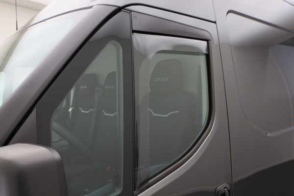 Iveco Daily 35S18V 3.0 Automaat L2H2 Luchtvering, ACC, Camera, Climate, Appel Carplay, LED, DAB, Trekhaak