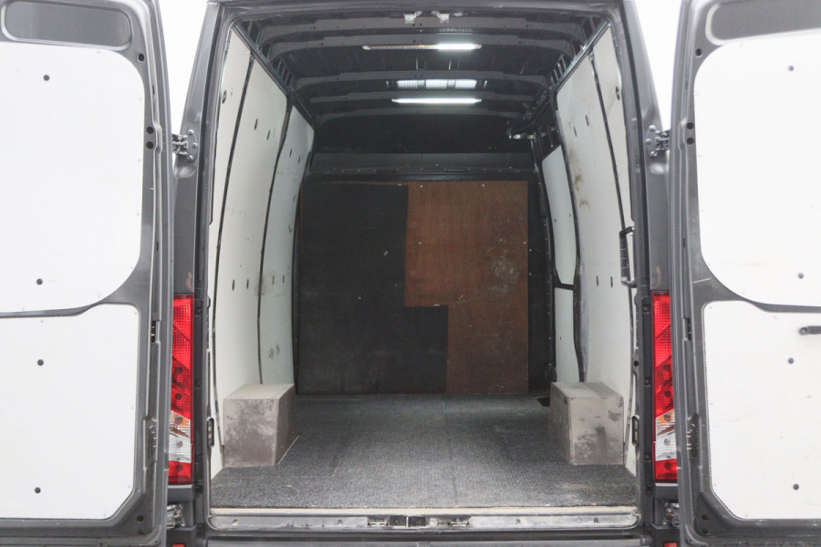 Iveco Daily 35S18V 3.0 Automaat L2H2 Luchtvering, ACC, Camera, Climate, Appel Carplay, LED, DAB, Trekhaak