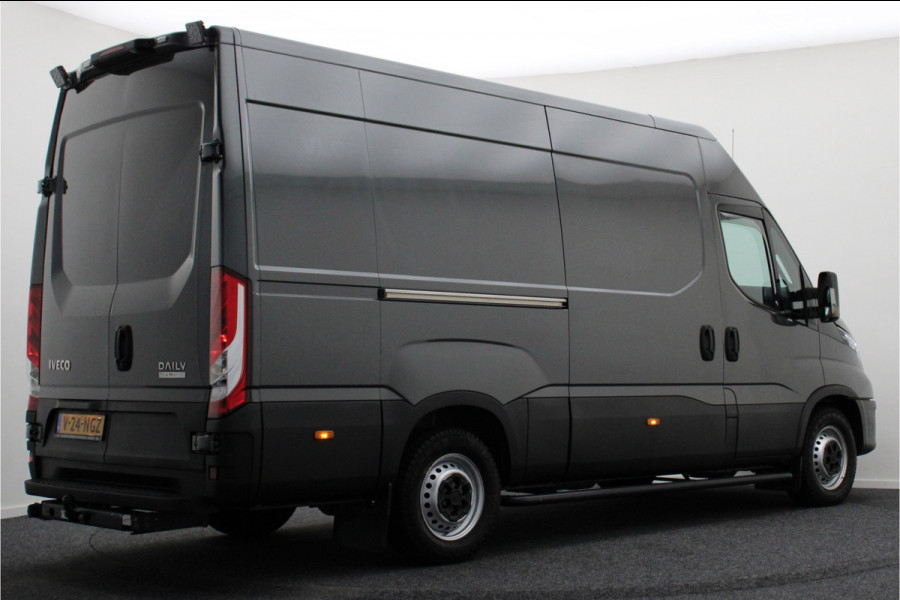 Iveco Daily 35S18V 3.0 Automaat L2H2 Luchtvering, ACC, Camera, Climate, Appel Carplay, LED, DAB, Trekhaak