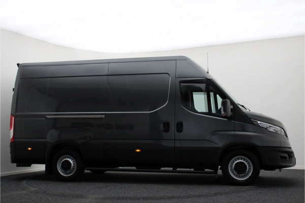 Iveco Daily 35S18V 3.0 Automaat L2H2 Luchtvering, ACC, Camera, Climate, Appel Carplay, LED, DAB, Trekhaak