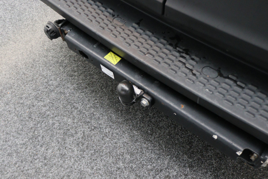Iveco Daily 35S18V 3.0 Automaat L2H2 Luchtvering, ACC, Camera, Climate, Appel Carplay, LED, DAB, Trekhaak