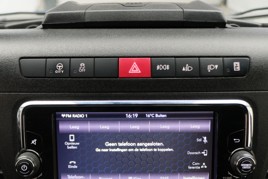 Iveco Daily 35S18V 3.0 Automaat L2H2 Luchtvering, ACC, Camera, Climate, Appel Carplay, LED, DAB, Trekhaak
