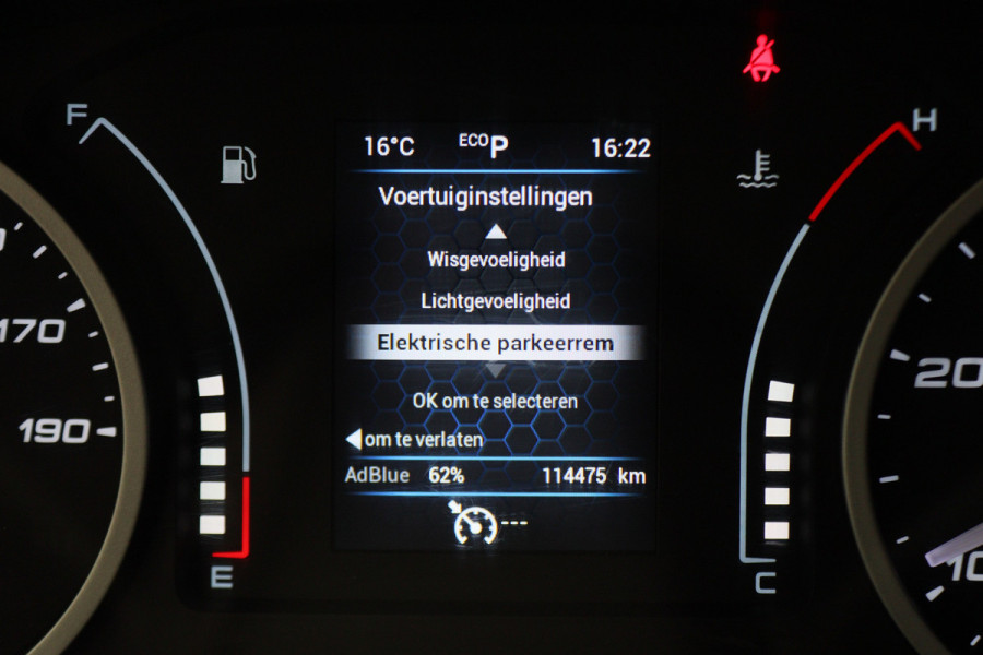 Iveco Daily 35S18V 3.0 Automaat L2H2 Luchtvering, ACC, Camera, Climate, Appel Carplay, LED, DAB, Trekhaak