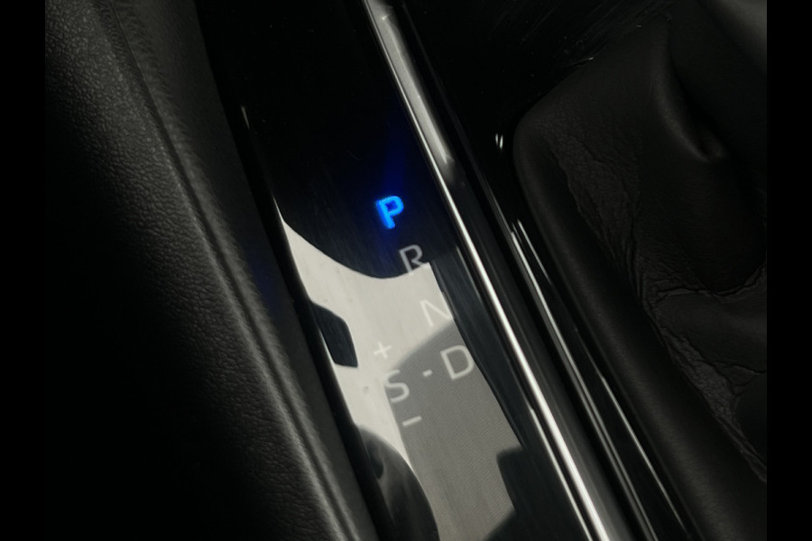 Toyota Corolla Touring Sports 2.0 Hybrid Team D | CarPlay | Camera | ACC | LED | DAB+