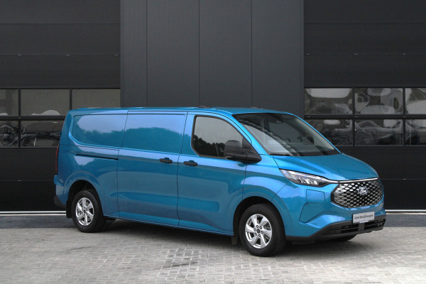 Ford E-Transit Cust. 320 L2H1 Trend 65 kWh 218pk - 2x Schuifdeur - 360 Camera - Pro Power - Keyless - ACC - Stoelverwarming - Rijklaar