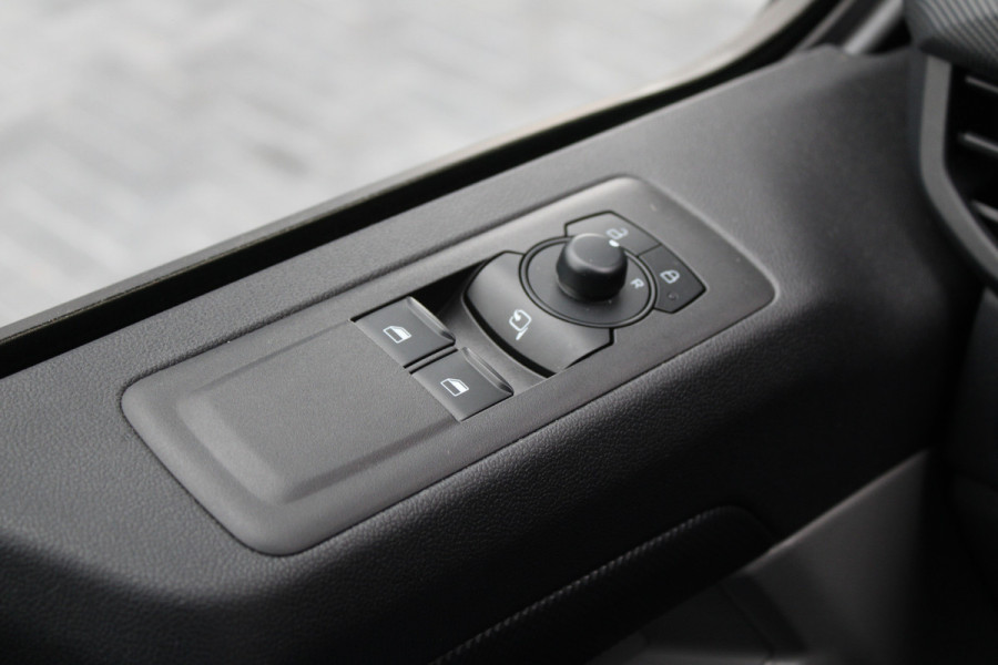 Ford E-Transit Cust. 320 L2H1 Trend 65 kWh 218pk - 2x Schuifdeur - 360 Camera - Pro Power - Keyless - ACC - Stoelverwarming - Rijklaar