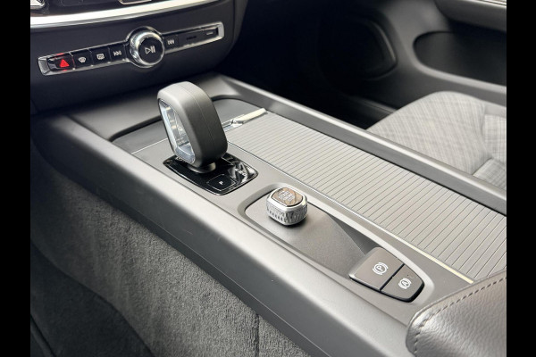 Volvo V60 2.0 B3 Essential Automaat | Google Maps Navigatiesysteem | Apple CarPlay | LED verlichting | Stoel & stuurwielverwarming | Cruis