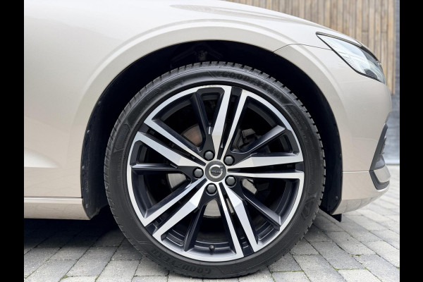 Volvo V60 2.0 B3 Essential Automaat | Google Maps Navigatiesysteem | Apple CarPlay | LED verlichting | Stoel & stuurwielverwarming | Cruis