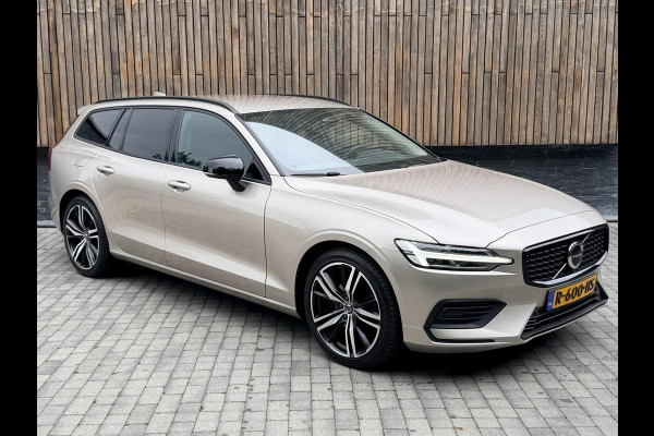 Volvo V60 2.0 B3 Essential Automaat | Google Maps Navigatiesysteem | Apple CarPlay | LED verlichting | Stoel & stuurwielverwarming | Cruis