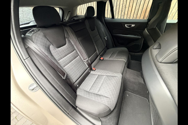 Volvo V60 2.0 B3 Essential Automaat | Google Maps Navigatiesysteem | Apple CarPlay | LED verlichting | Stoel & stuurwielverwarming | Cruis