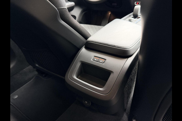 Volvo V60 2.0 B3 Essential Automaat | Google Maps Navigatiesysteem | Apple CarPlay | LED verlichting | Stoel & stuurwielverwarming | Cruis