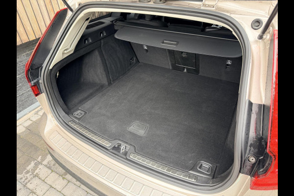 Volvo V60 2.0 B3 Essential Automaat | Google Maps Navigatiesysteem | Apple CarPlay | LED verlichting | Stoel & stuurwielverwarming | Cruis
