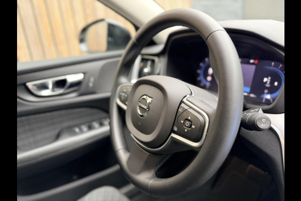 Volvo V60 2.0 B3 Essential Automaat | Google Maps Navigatiesysteem | Apple CarPlay | LED verlichting | Stoel & stuurwielverwarming | Cruis