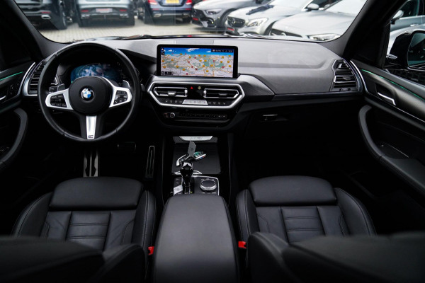 BMW X3 XDrive20i High Executive | Panorama | Shadowline | Camera | M-pakket | Luxe Leder - Memory | Apple Carplay | Cruise Control
