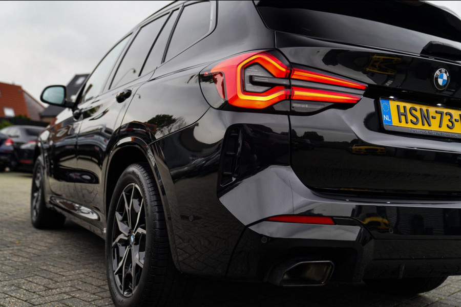 BMW X3 XDrive20i High Executive | Panorama | Shadowline | Camera | M-pakket | Luxe Leder - Memory | Apple Carplay | Cruise Control