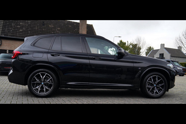 BMW X3 XDrive20i High Executive | Panorama | Shadowline | Camera | M-pakket | Luxe Leder - Memory | Apple Carplay | Cruise Control