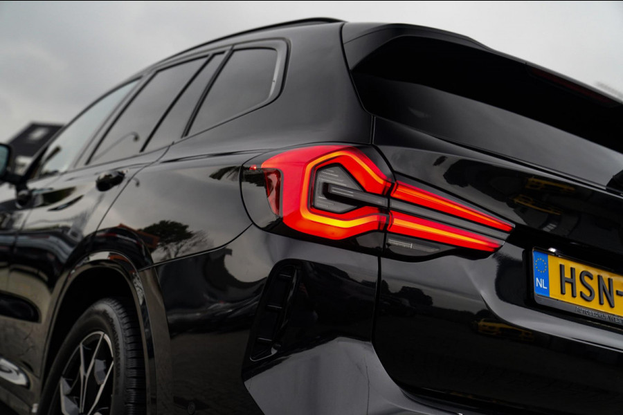 BMW X3 XDrive20i High Executive | Panorama | Shadowline | Camera | M-pakket | Luxe Leder - Memory | Apple Carplay | Cruise Control