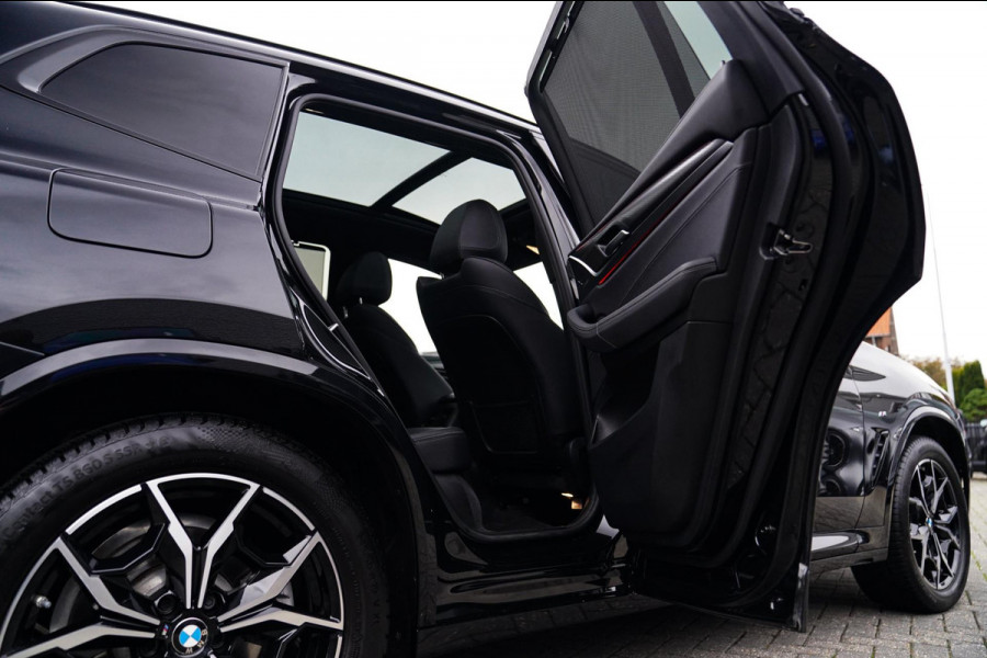 BMW X3 XDrive20i High Executive | Panorama | Shadowline | Camera | M-pakket | Luxe Leder - Memory | Apple Carplay | Cruise Control