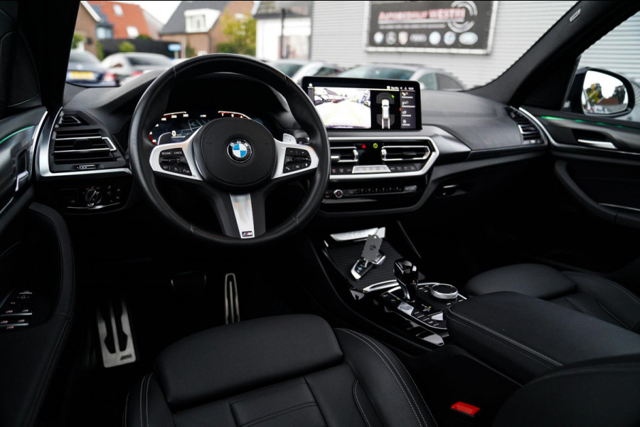 BMW X3 XDrive20i High Executive | Panorama | Shadowline | Camera | M-pakket | Luxe Leder - Memory | Apple Carplay | Cruise Control