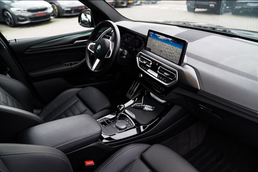 BMW X3 XDrive20i High Executive | Panorama | Shadowline | Camera | M-pakket | Luxe Leder - Memory | Apple Carplay | Cruise Control