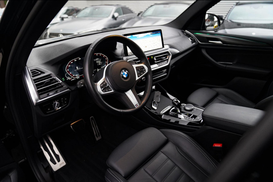 BMW X3 XDrive20i High Executive | Panorama | Shadowline | Camera | M-pakket | Luxe Leder - Memory | Apple Carplay | Cruise Control