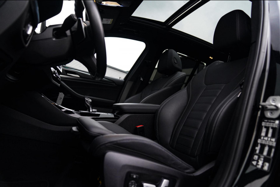 BMW X3 XDrive20i High Executive | Panorama | Shadowline | Camera | M-pakket | Luxe Leder - Memory | Apple Carplay | Cruise Control