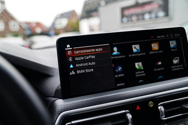 BMW X3 XDrive20i High Executive | Panorama | Shadowline | Camera | M-pakket | Luxe Leder - Memory | Apple Carplay | Cruise Control