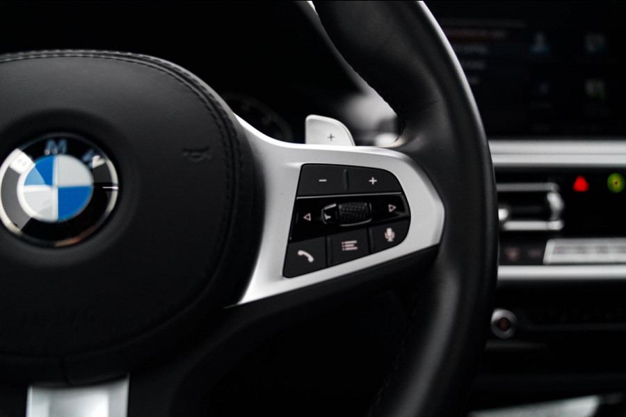 BMW X3 XDrive20i High Executive | Panorama | Shadowline | Camera | M-pakket | Luxe Leder - Memory | Apple Carplay | Cruise Control