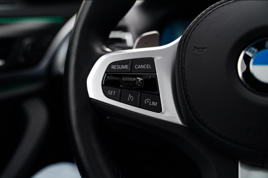 BMW X3 XDrive20i High Executive | Panorama | Shadowline | Camera | M-pakket | Luxe Leder - Memory | Apple Carplay | Cruise Control