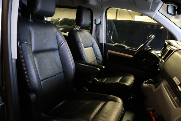 Peugeot Expert 2.0 BlueHDI 180 DC XL L3H1 | Sport Edition | L+R Schuifdeur | CarPlay | Camera | Dodehoek detector | Navigatie | Bi-Xenon | Trekhaak | Climate control | PDC | Alarm klasse 3 | Nieuwe APK | NAP Logisch