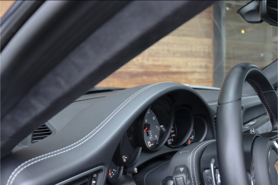 Porsche 911 991.2 3.0 Carrera 4 GTS NL auto **Centerlock/Pano/Carbon/Alcantara/Sportuitlaat**