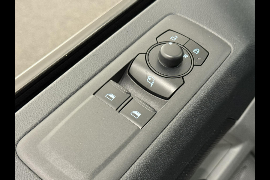 Ford Transit Custom 280 2.0 TDCI L1H1 Trend Nieuw Model Airco Navi Trekhaak PDC V+A Camera