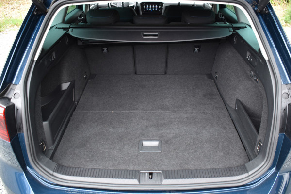 Volkswagen Passat Variant GTE 218PK DSG HYBRID BUSINESS IQ-LIGHT/CAMERA/TREKHAAK Volkswagen Passat Variant GTE 218PK DSG HYBRID BUSINESS IQ-LIGHT/CAMERA/TREKHAAK