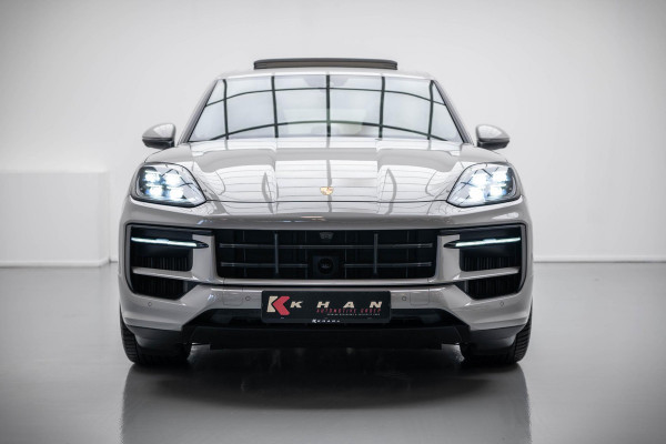 Porsche Cayenne 3.0 E-Hybrid |Pano|Krijt|SportChrono|Fabrieksgarantie t/m 2029| Porsche Cayenne 3.0 E-Hybrid |Pano|Krijt|SportChrono|Fabrieksgarantie t/m 2029|