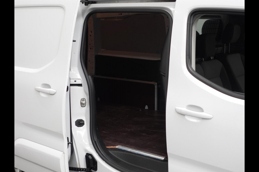 Citroën Berlingo 1.5 BlueHDi 130PK L2 3-zits Automaat Airco Bluetooth PDC achter Trekhaak Citroën Berlingo 1.5 BlueHDi 130PK L2 3-zits Automaat Airco Bluetooth PDC achter Trekhaak