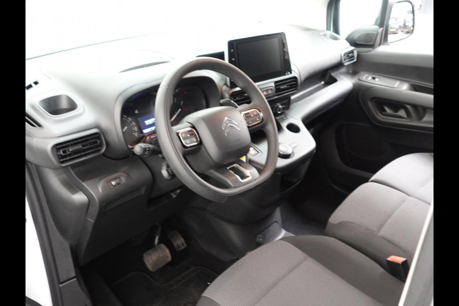 Citroën Berlingo 1.5 BlueHDi 130PK L2 3-zits Automaat Airco Bluetooth PDC achter Trekhaak Citroën Berlingo 1.5 BlueHDi 130PK L2 3-zits Automaat Airco Bluetooth PDC achter Trekhaak