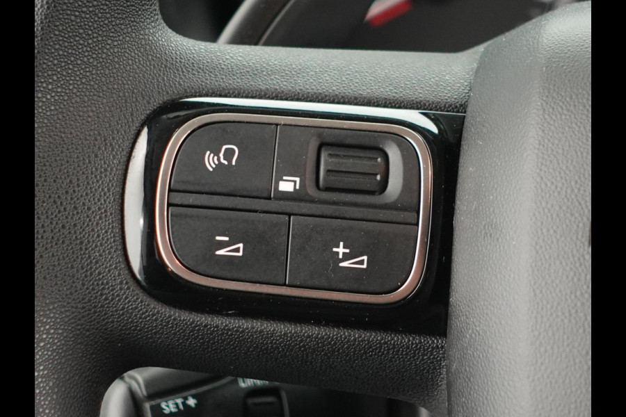 Citroën Berlingo 1.5 BlueHDi 130PK L2 3-zits Automaat Airco Bluetooth PDC achter Trekhaak Citroën Berlingo 1.5 BlueHDi 130PK L2 3-zits Automaat Airco Bluetooth PDC achter Trekhaak